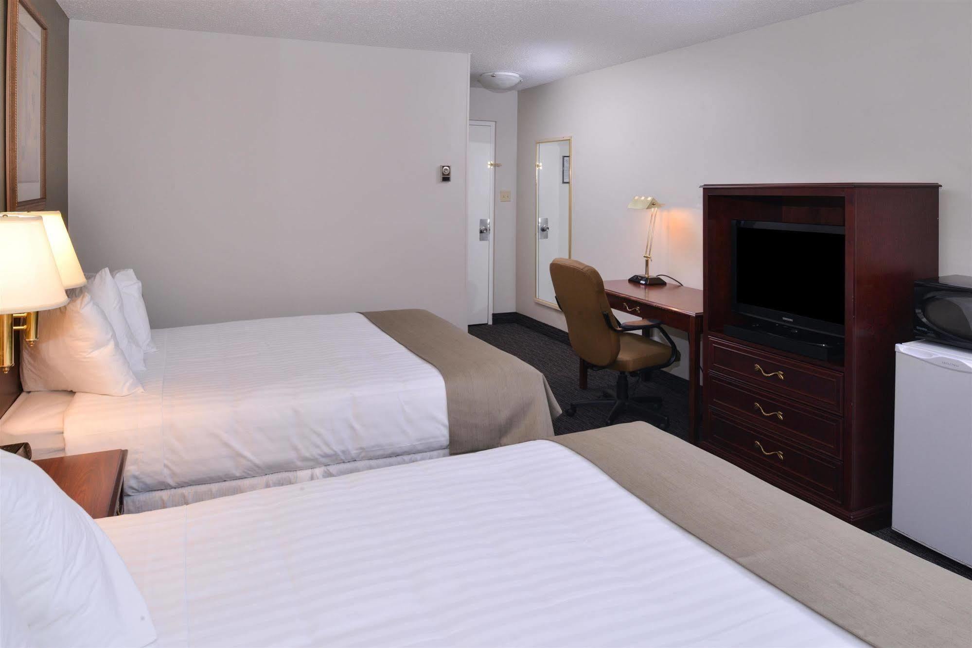 Rodeway Inn 2*